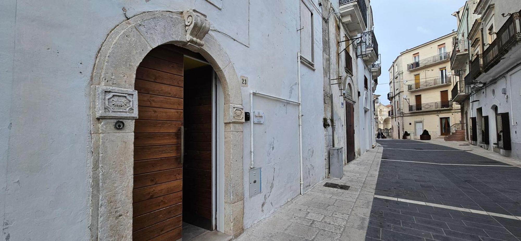Appartement Casa Mordo à Monte SantʼAngelo Extérieur photo